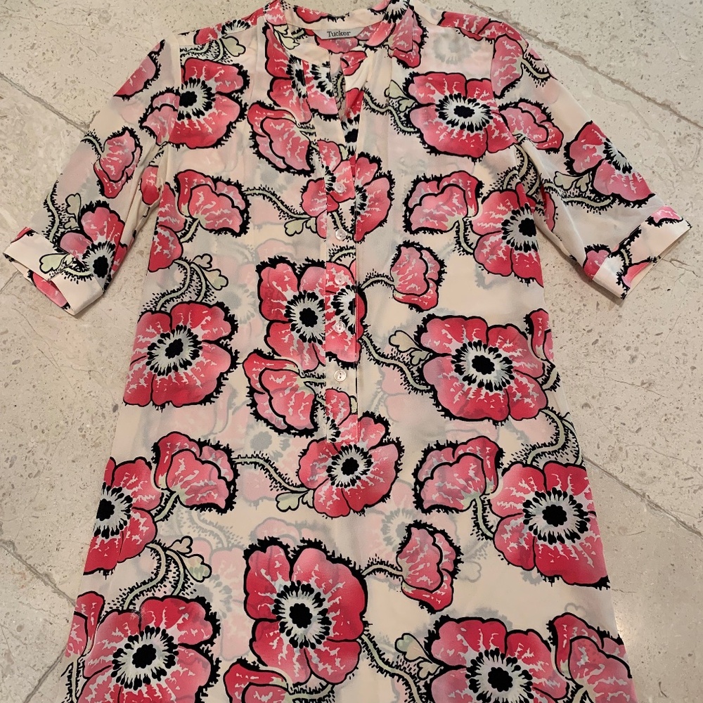 Tucker Silk Long Flower Blouse